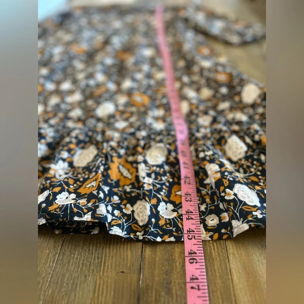 Universal Thread preloved excellent
